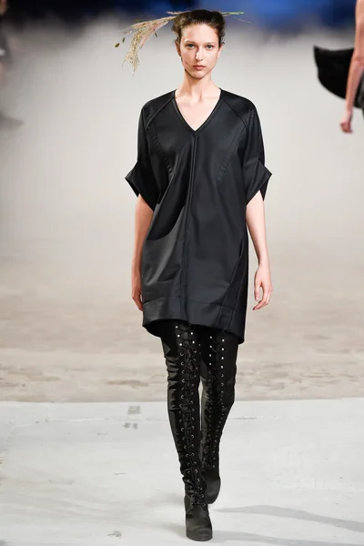 Look 33